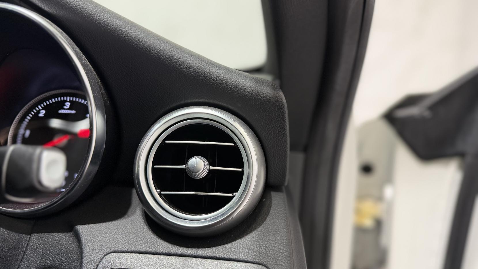 Mercedes-Benz C Class 2.1 C250d Sport (Premium Plus) Coupe 2dr Diesel G-Tronic+ Euro 6 (s/s) (204 ps)