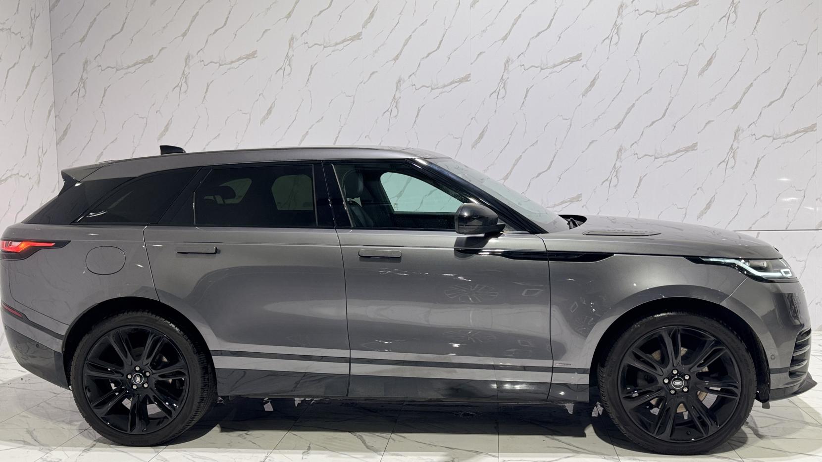 Land Rover Range Rover Velar 2.0 P300 GPF R-Dynamic SE SUV 5dr Petrol Auto 4WD Euro 6 (s/s) (300 ps)