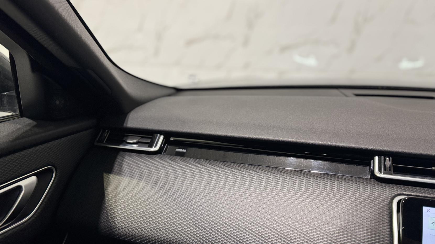 Land Rover Range Rover Velar 2.0 P300 GPF R-Dynamic SE SUV 5dr Petrol Auto 4WD Euro 6 (s/s) (300 ps)