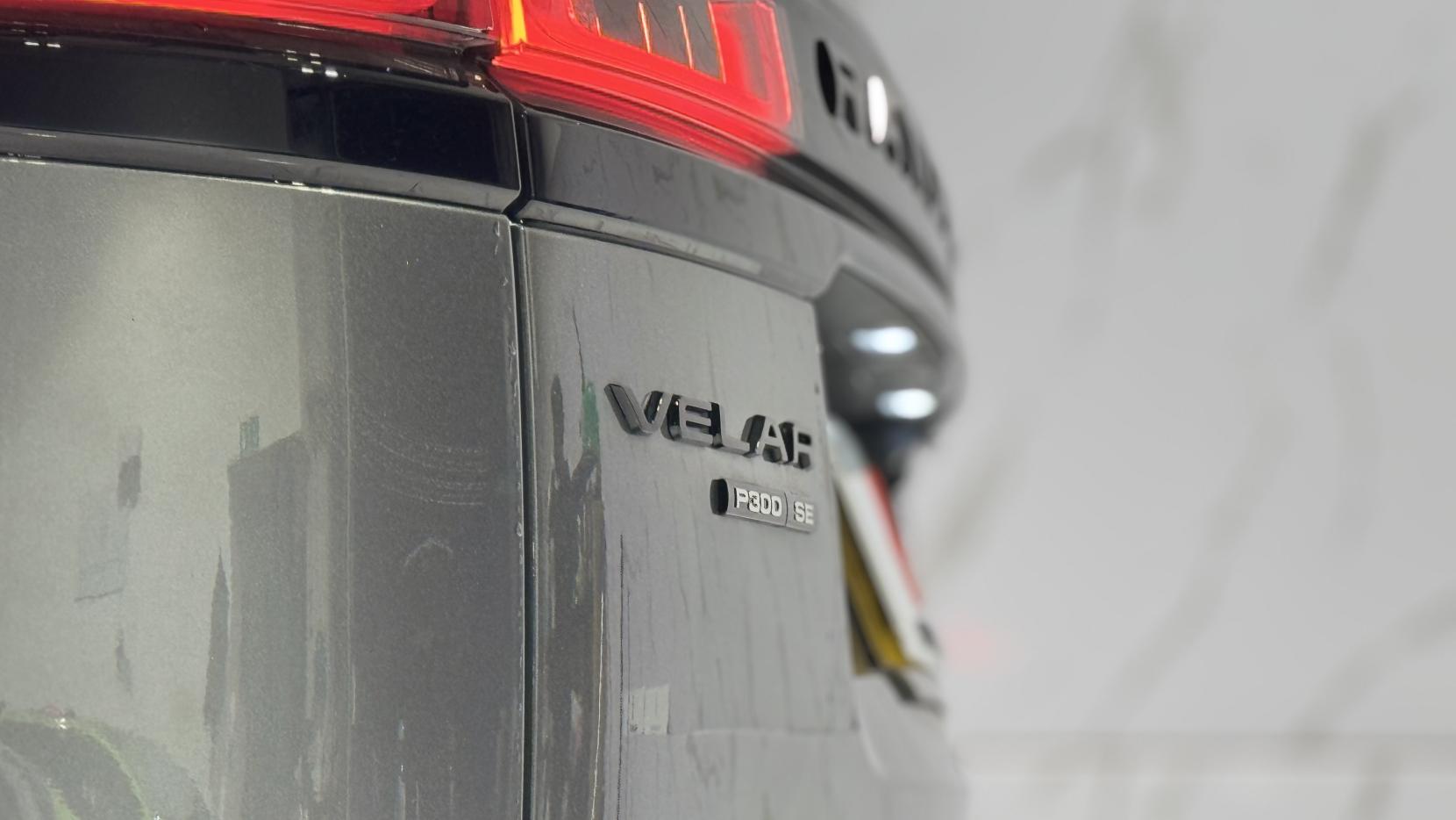 Land Rover Range Rover Velar 2.0 P300 GPF R-Dynamic SE SUV 5dr Petrol Auto 4WD Euro 6 (s/s) (300 ps)