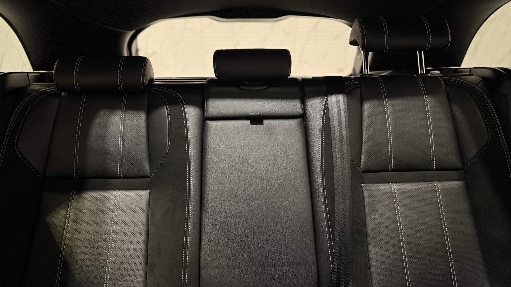 Land Rover Range Rover Velar 2.0 P300 GPF R-Dynamic SE SUV 5dr Petrol Auto 4WD Euro 6 (s/s) (300 ps)