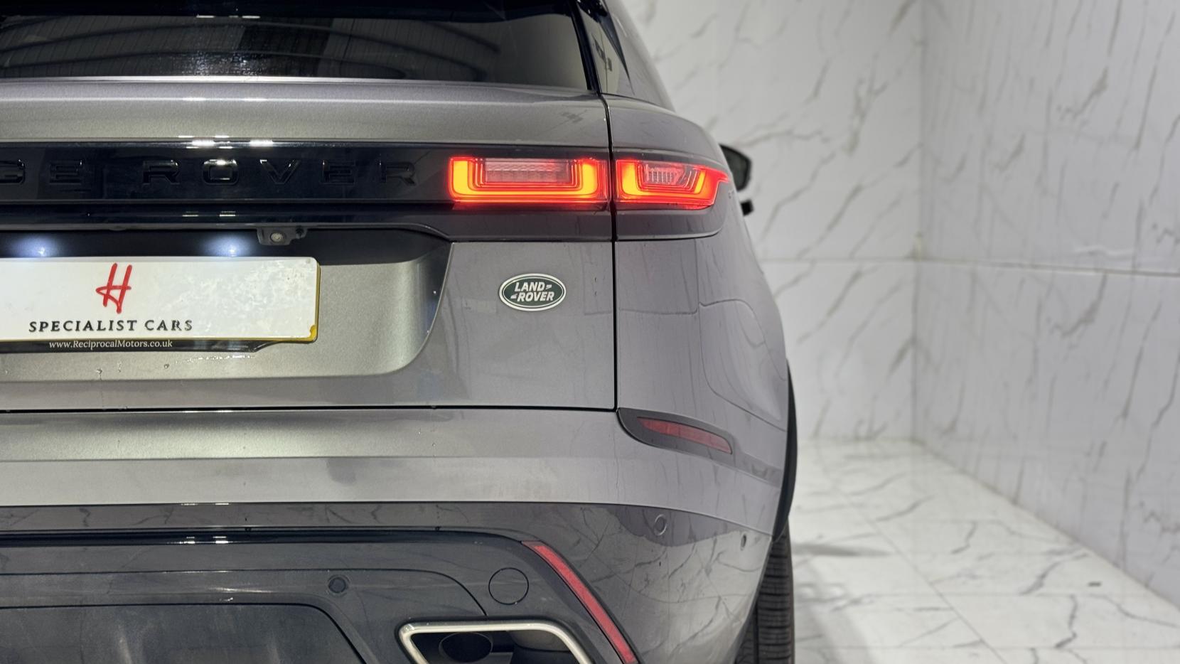 Land Rover Range Rover Velar 2.0 P300 GPF R-Dynamic SE SUV 5dr Petrol Auto 4WD Euro 6 (s/s) (300 ps)