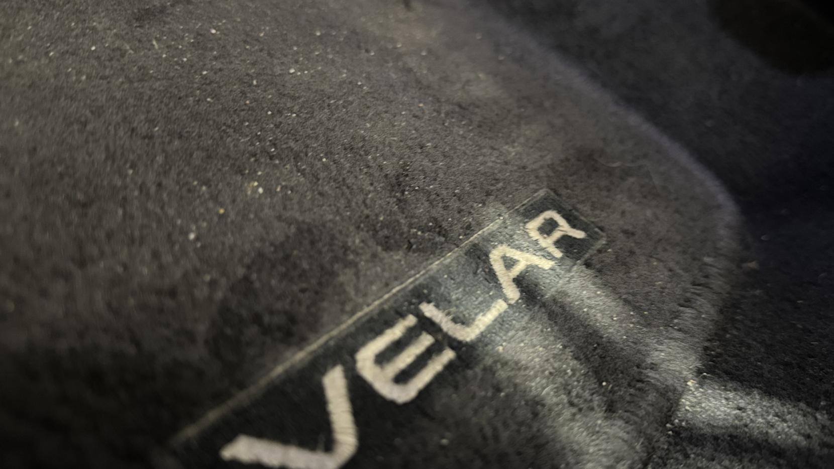 Land Rover Range Rover Velar 2.0 P300 GPF R-Dynamic SE SUV 5dr Petrol Auto 4WD Euro 6 (s/s) (300 ps)