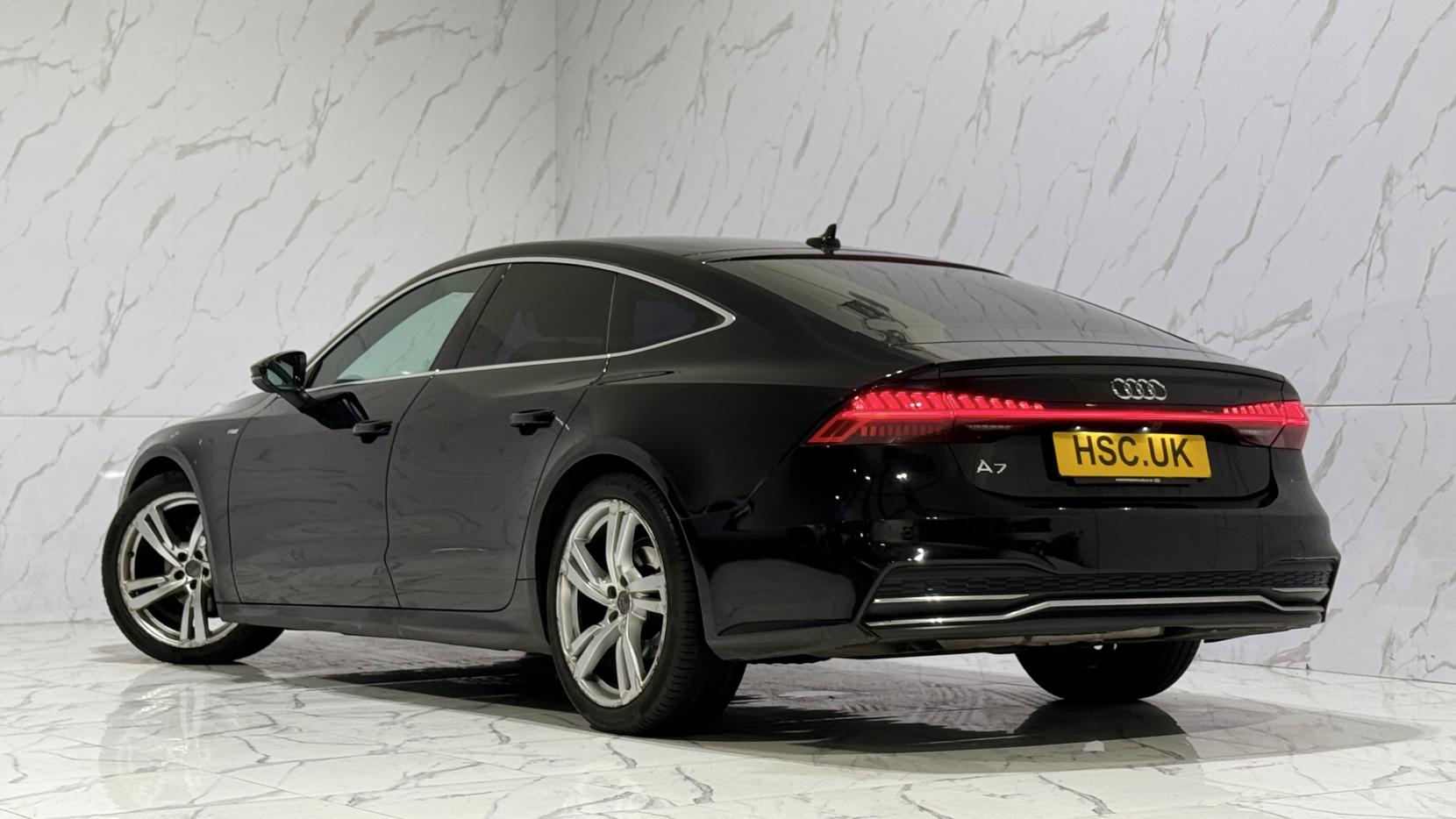 Audi A7 2.0 TDI 40 S line Sportback 5dr Diesel S Tronic Euro 6 (s/s) (204 ps)