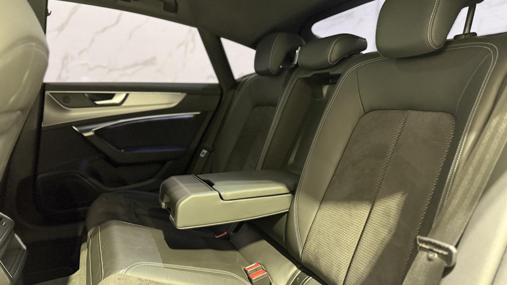 Audi A7 2.0 TDI 40 S line Sportback 5dr Diesel S Tronic Euro 6 (s/s) (204 ps)