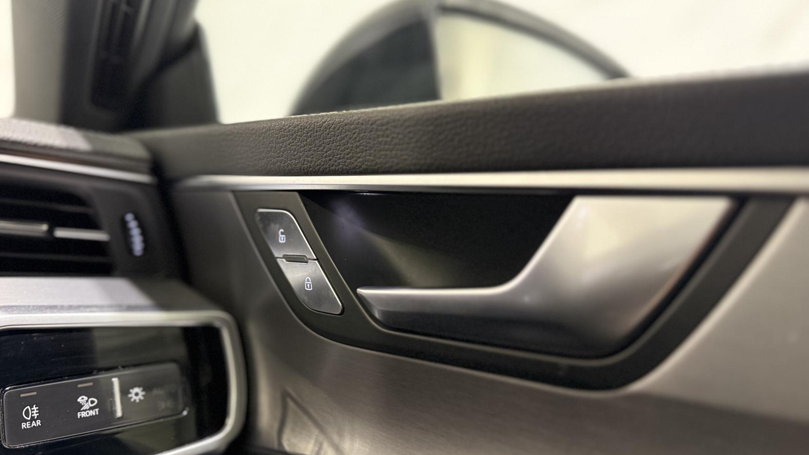 Audi A7 2.0 TDI 40 S line Sportback 5dr Diesel S Tronic Euro 6 (s/s) (204 ps)