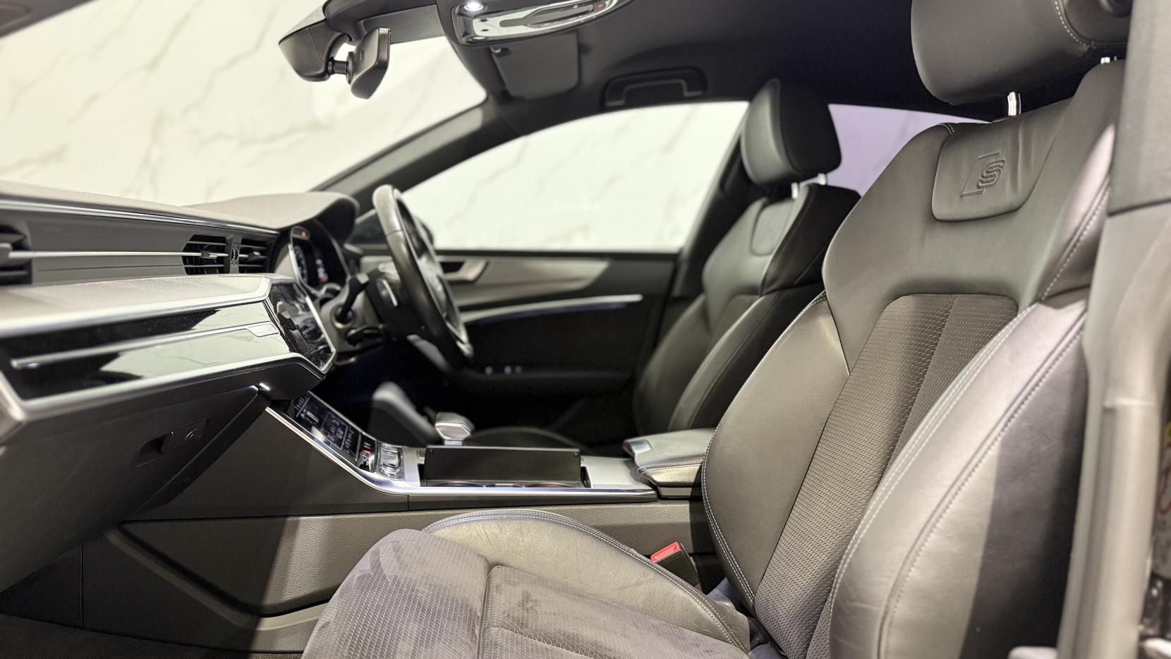 Audi A7 2.0 TDI 40 S line Sportback 5dr Diesel S Tronic Euro 6 (s/s) (204 ps)