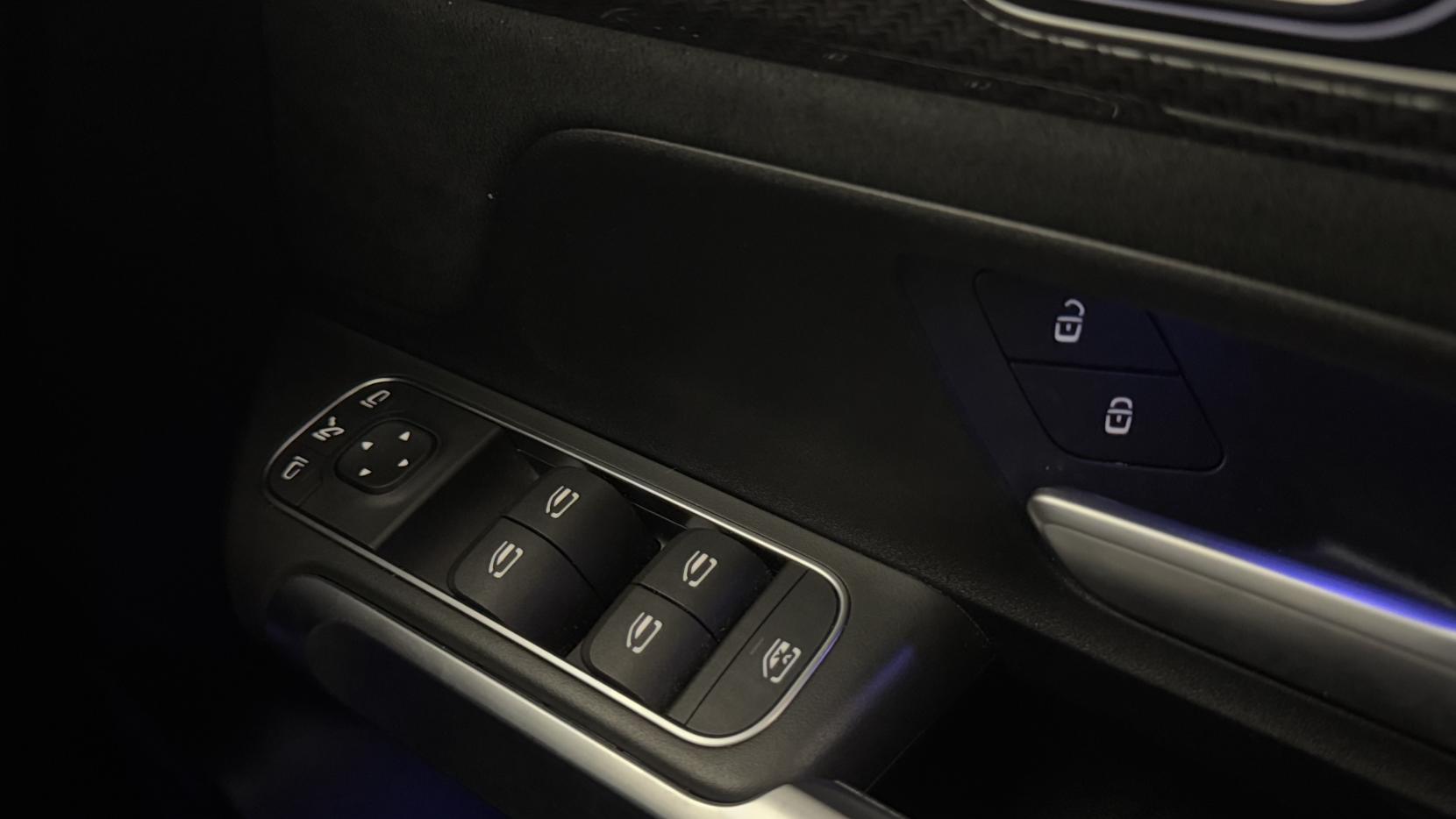 Mercedes-Benz GLB 1.3 GLB200 AMG Line Night Edition (Premium Plus) SUV 5dr Petrol 7G-DCT Euro 6 (s/s) (163 ps)