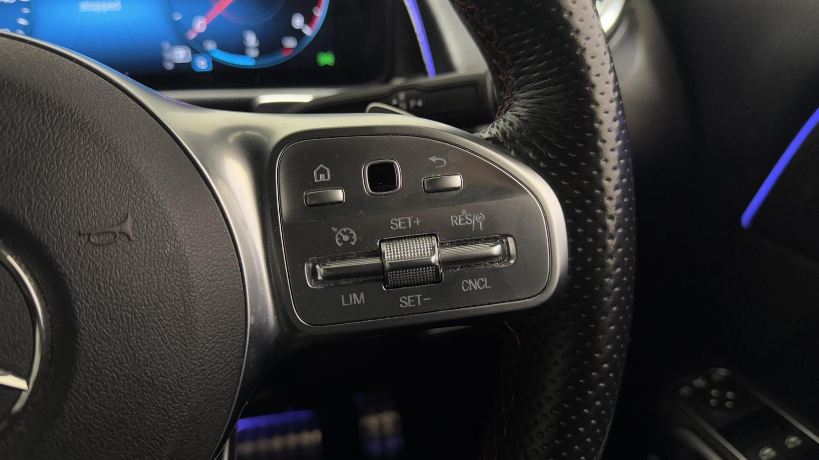 Mercedes-Benz GLB 1.3 GLB200 AMG Line Night Edition (Premium Plus) SUV 5dr Petrol 7G-DCT Euro 6 (s/s) (163 ps)