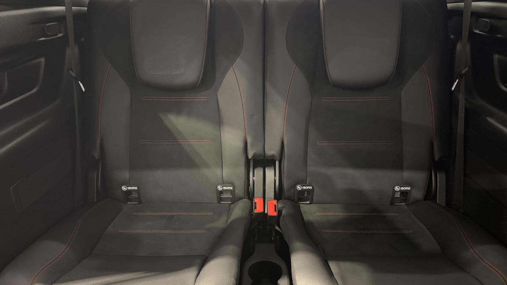 Mercedes-Benz GLB 1.3 GLB200 AMG Line Night Edition (Premium Plus) SUV 5dr Petrol 7G-DCT Euro 6 (s/s) (163 ps)