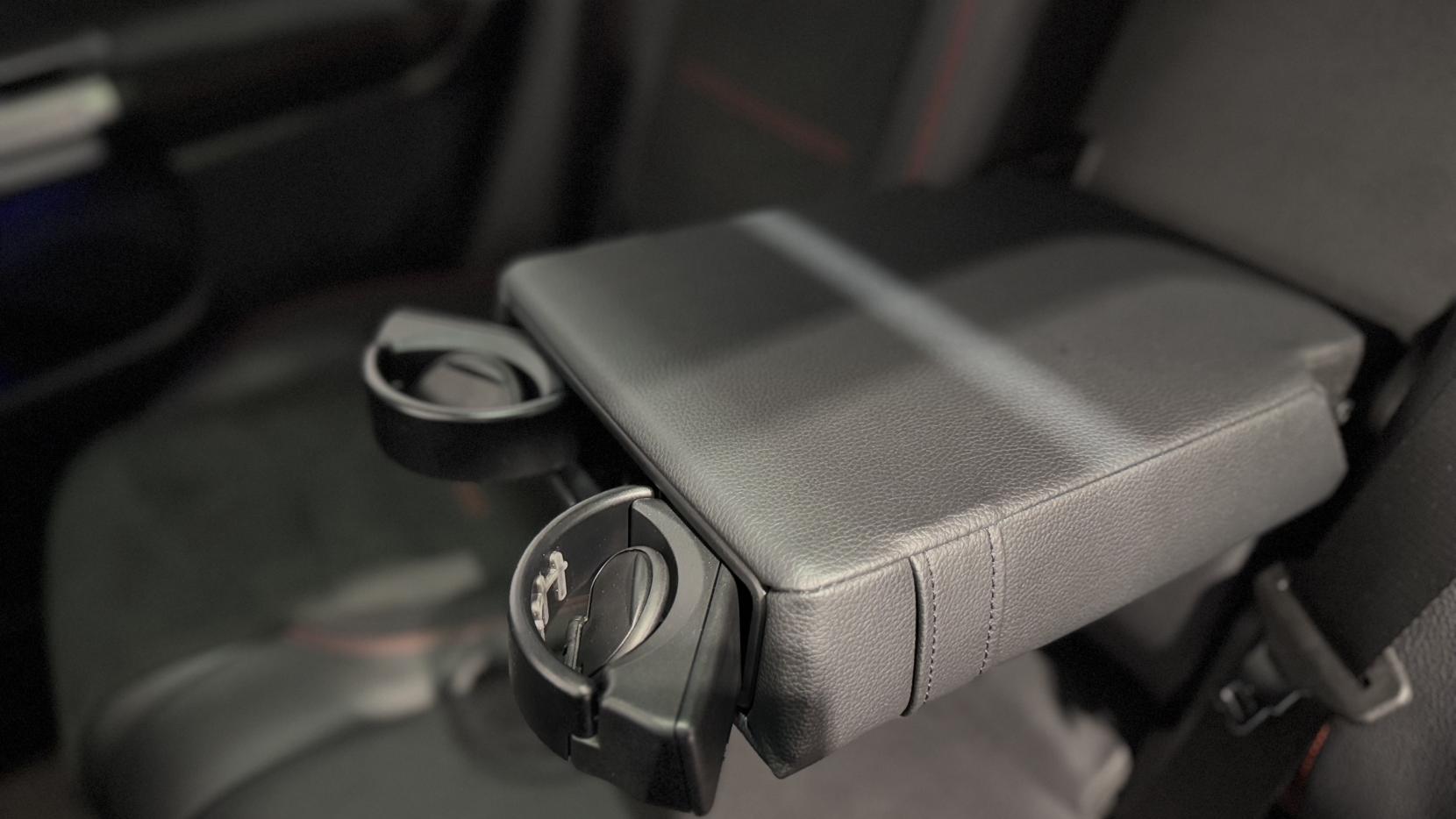 Mercedes-Benz GLB 1.3 GLB200 AMG Line Night Edition (Premium Plus) SUV 5dr Petrol 7G-DCT Euro 6 (s/s) (163 ps)