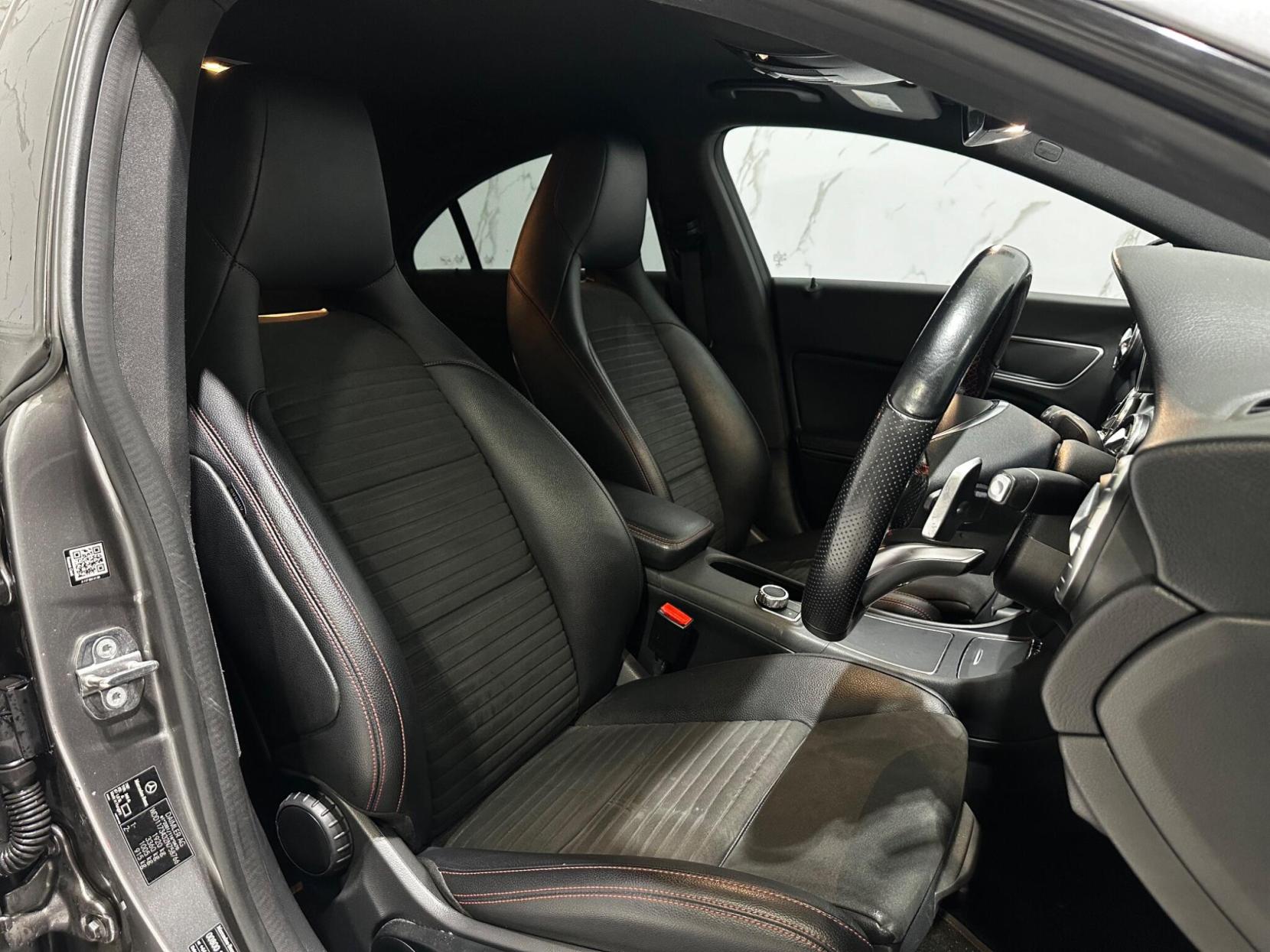 Mercedes-Benz CLA 1.6 CLA200 AMG Line Night Edition Coupe 7G-DCT Euro 6 (s/s) 4dr