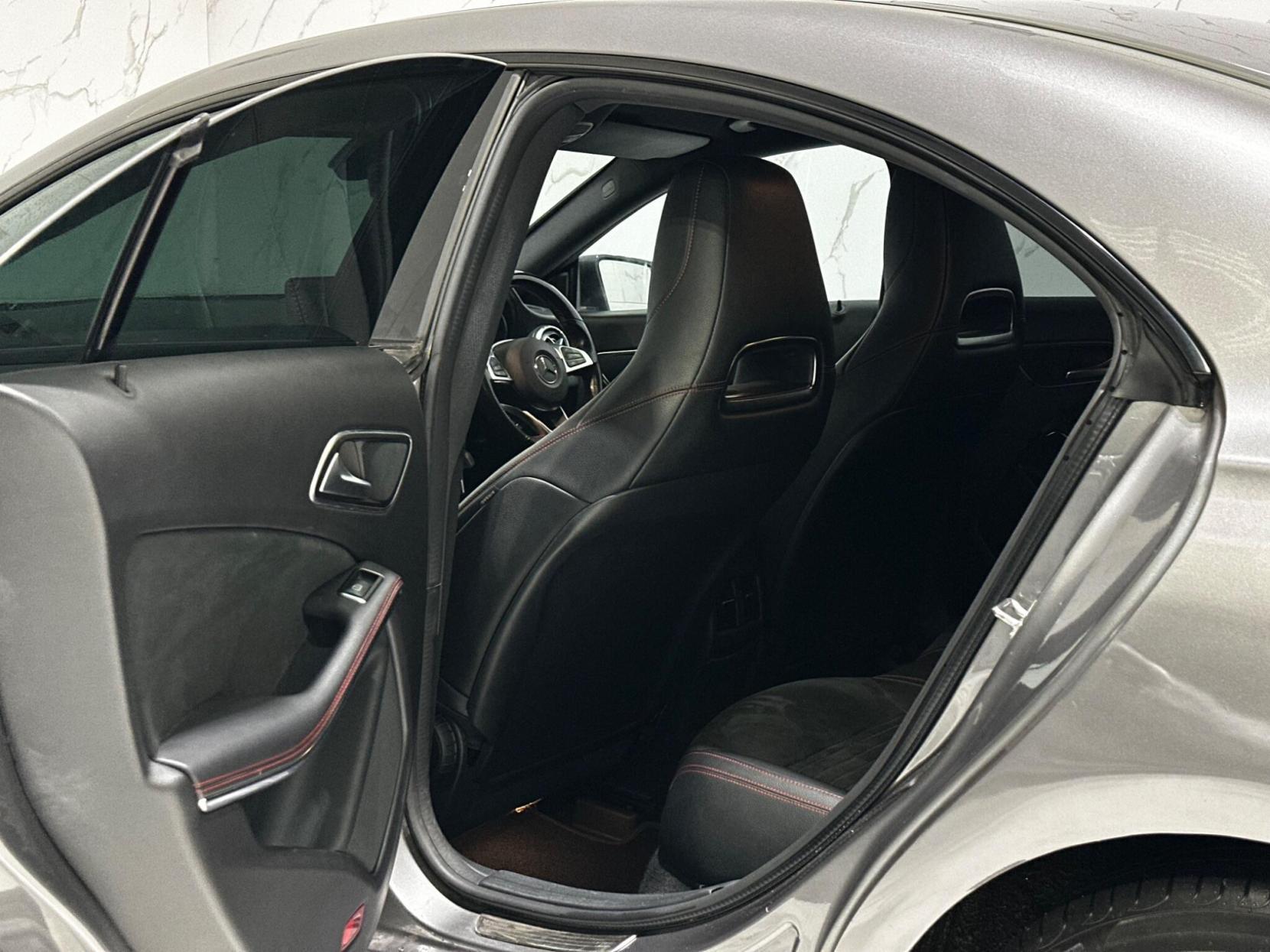 Mercedes-Benz CLA 1.6 CLA200 AMG Line Night Edition Coupe 7G-DCT Euro 6 (s/s) 4dr