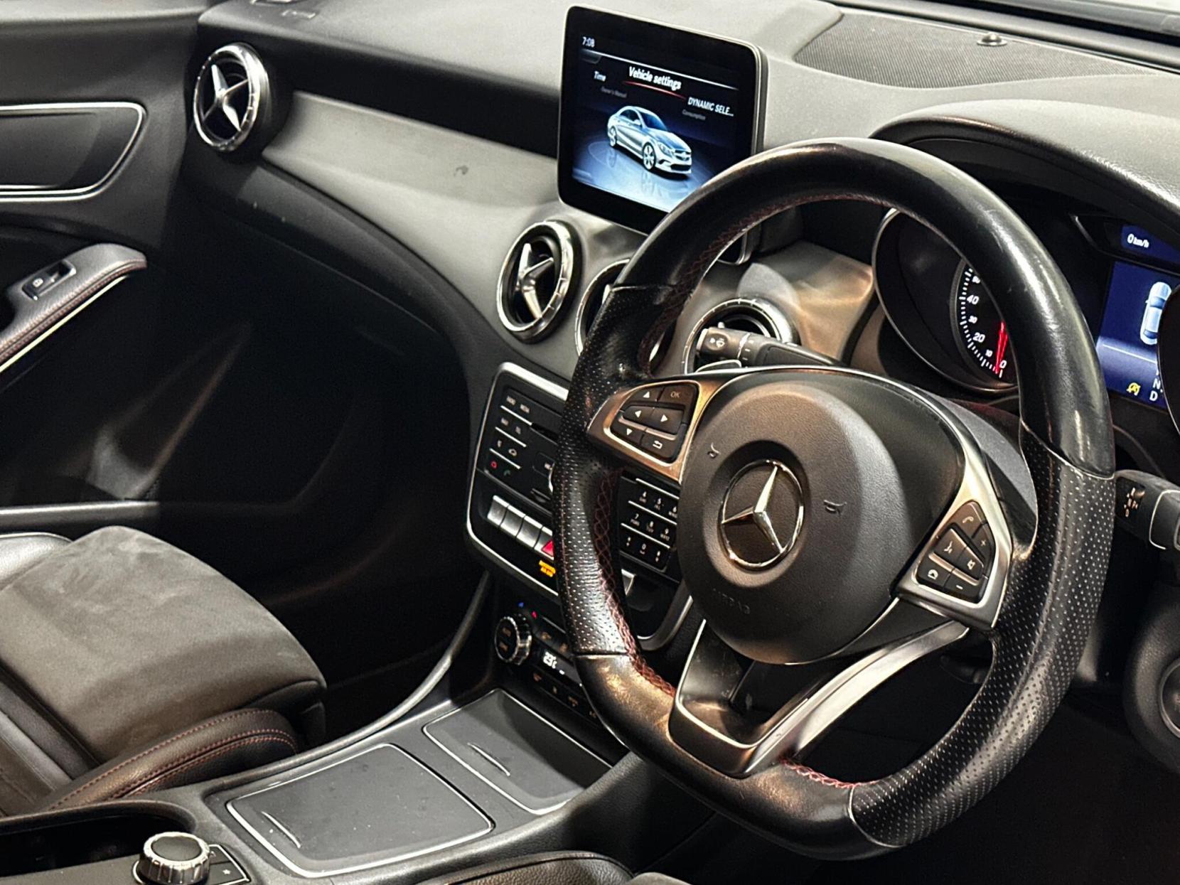 Mercedes-Benz CLA 1.6 CLA200 AMG Line Night Edition Coupe 7G-DCT Euro 6 (s/s) 4dr