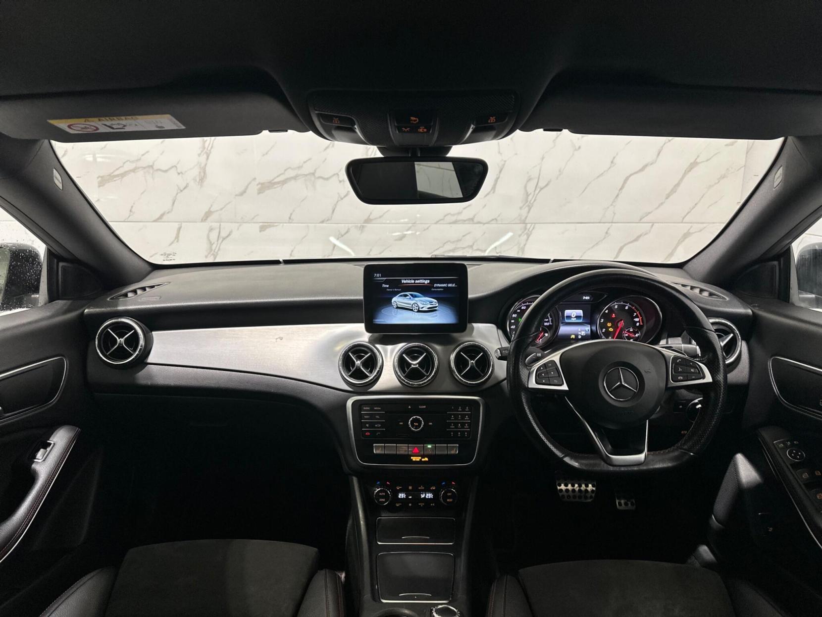 Mercedes-Benz CLA 1.6 CLA200 AMG Line Night Edition Coupe 7G-DCT Euro 6 (s/s) 4dr