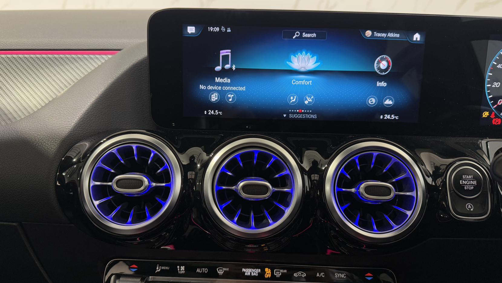 Mercedes-Benz GLA 1.3 GLA200 AMG Line (Premium Plus) SUV 5dr Petrol 7G-DCT Euro 6 (s/s) (163 ps)