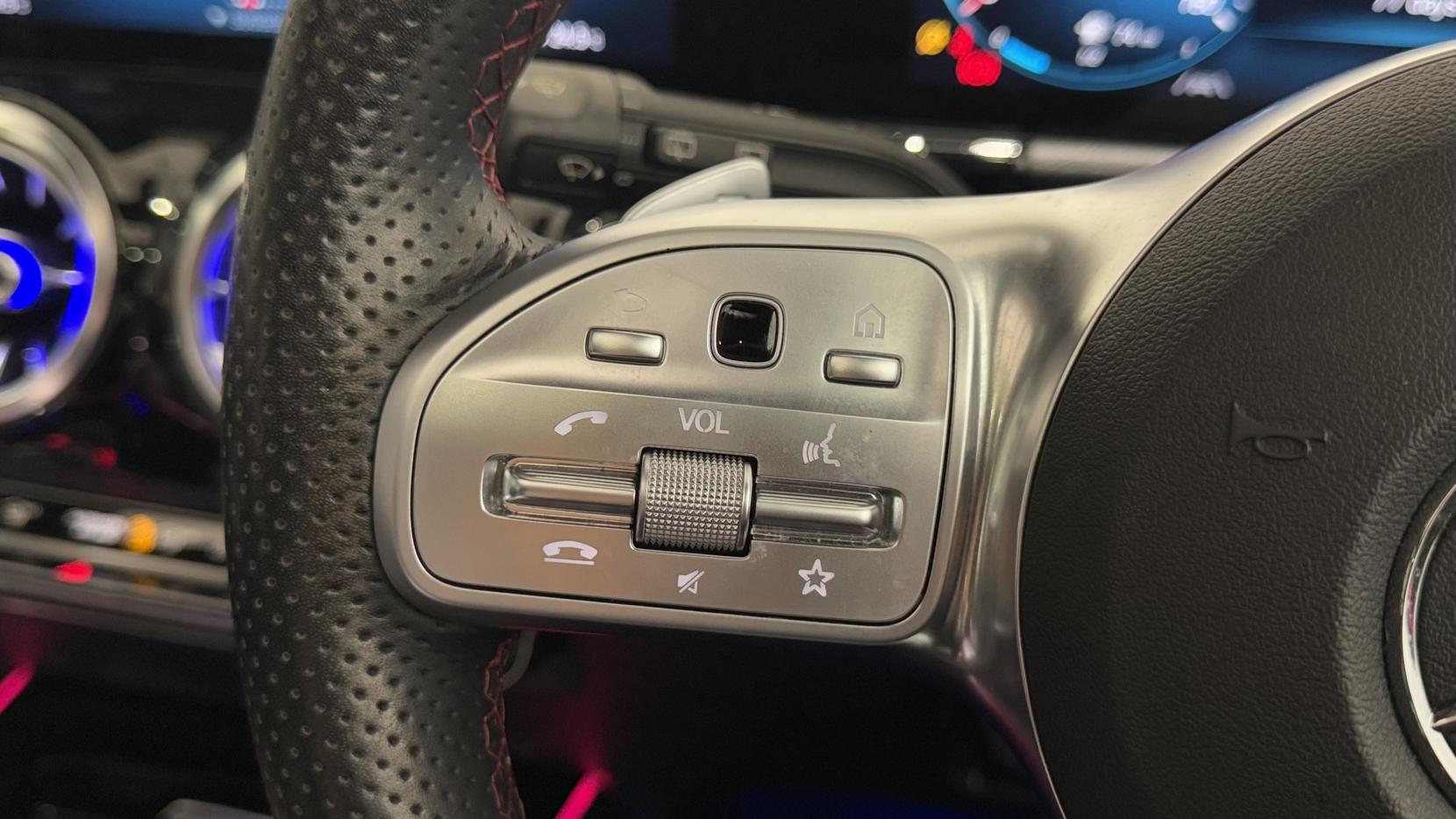 Mercedes-Benz GLA 1.3 GLA200 AMG Line (Premium Plus) SUV 5dr Petrol 7G-DCT Euro 6 (s/s) (163 ps)