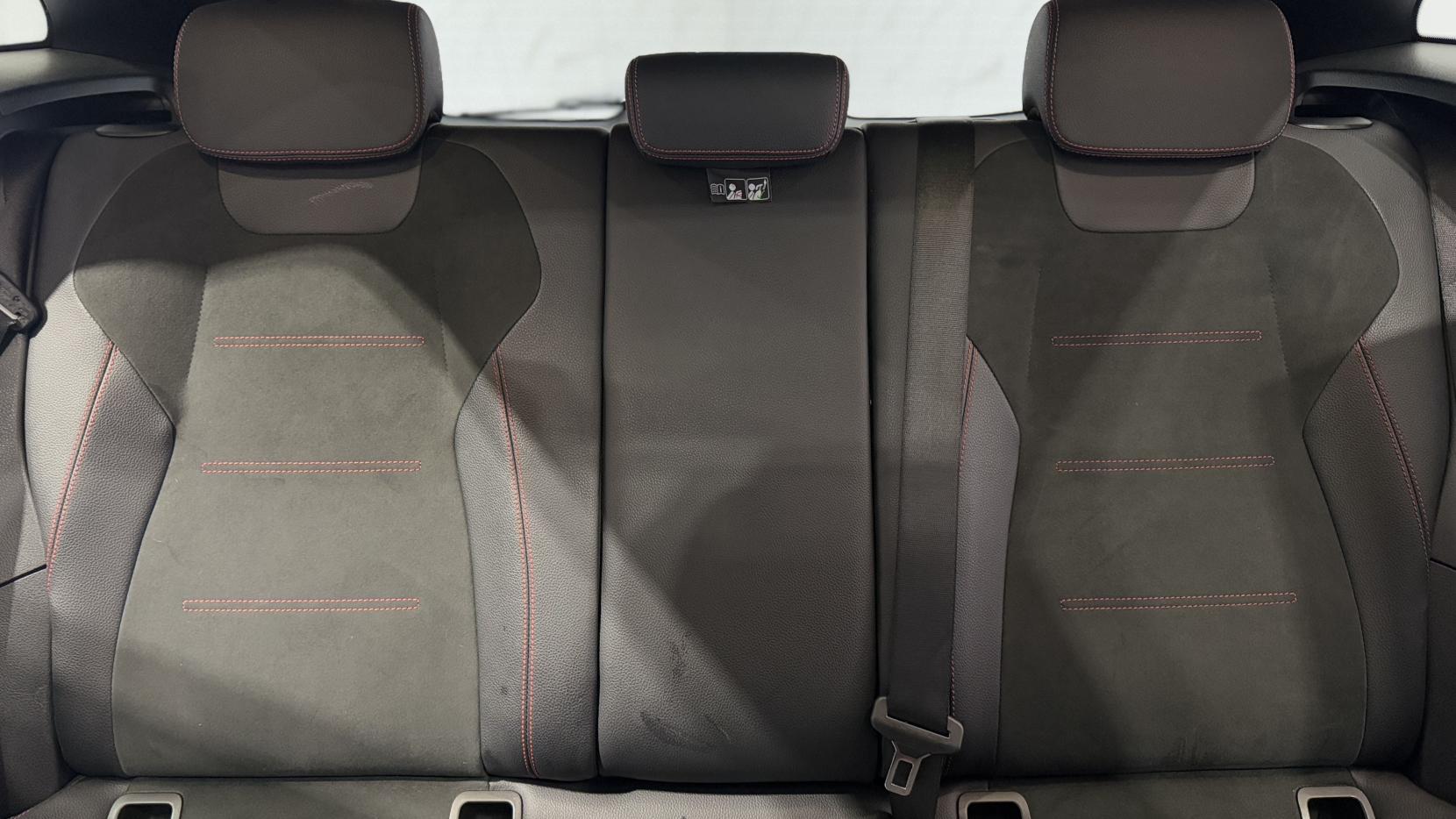 Mercedes-Benz GLA 1.3 GLA200 AMG Line (Premium Plus) SUV 5dr Petrol 7G-DCT Euro 6 (s/s) (163 ps)