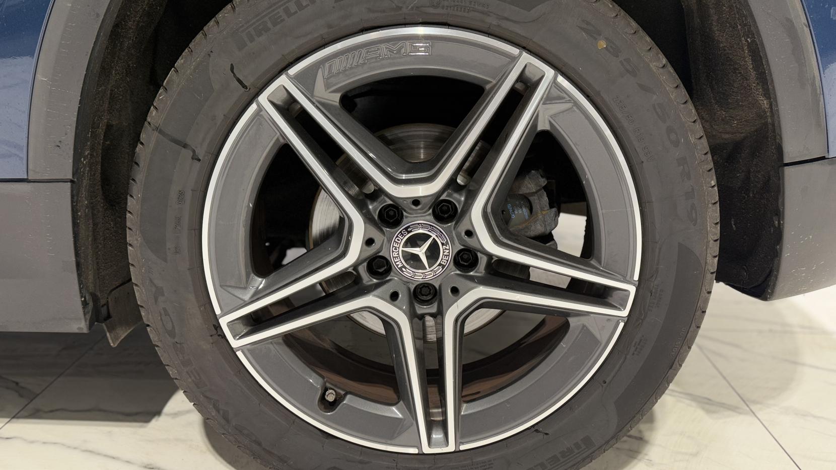 Mercedes-Benz GLA 1.3 GLA200 AMG Line (Premium Plus) SUV 5dr Petrol 7G-DCT Euro 6 (s/s) (163 ps)