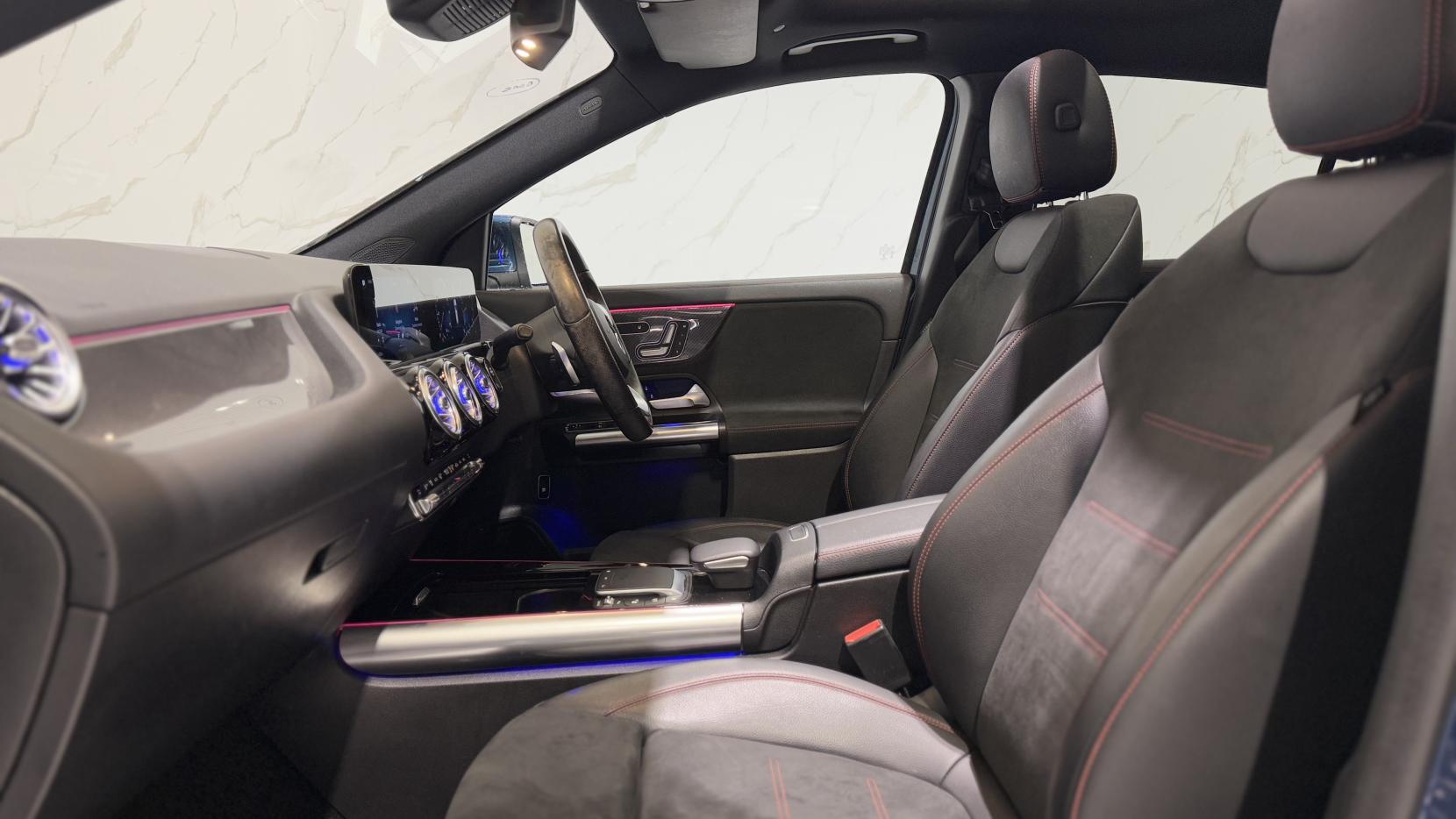 Mercedes-Benz GLA 1.3 GLA200 AMG Line (Premium Plus) SUV 5dr Petrol 7G-DCT Euro 6 (s/s) (163 ps)