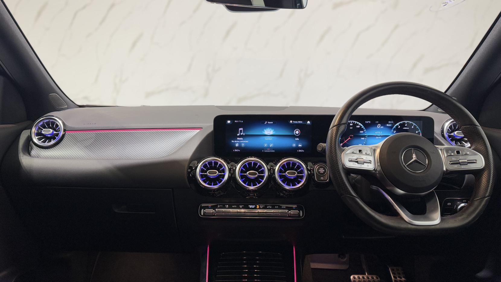 Mercedes-Benz GLA 1.3 GLA200 AMG Line (Premium Plus) SUV 5dr Petrol 7G-DCT Euro 6 (s/s) (163 ps)