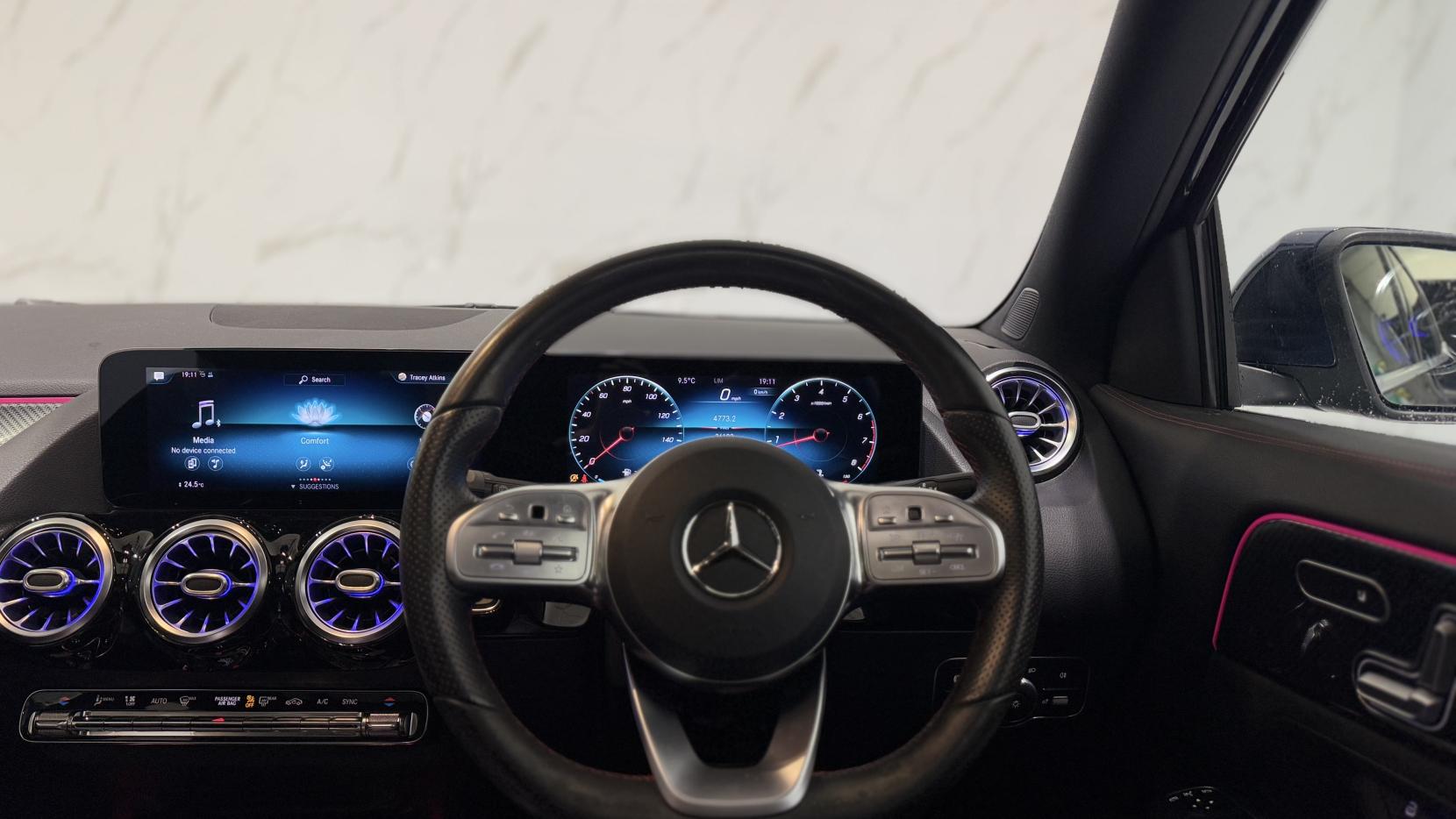 Mercedes-Benz GLA 1.3 GLA200 AMG Line (Premium Plus) SUV 5dr Petrol 7G-DCT Euro 6 (s/s) (163 ps)