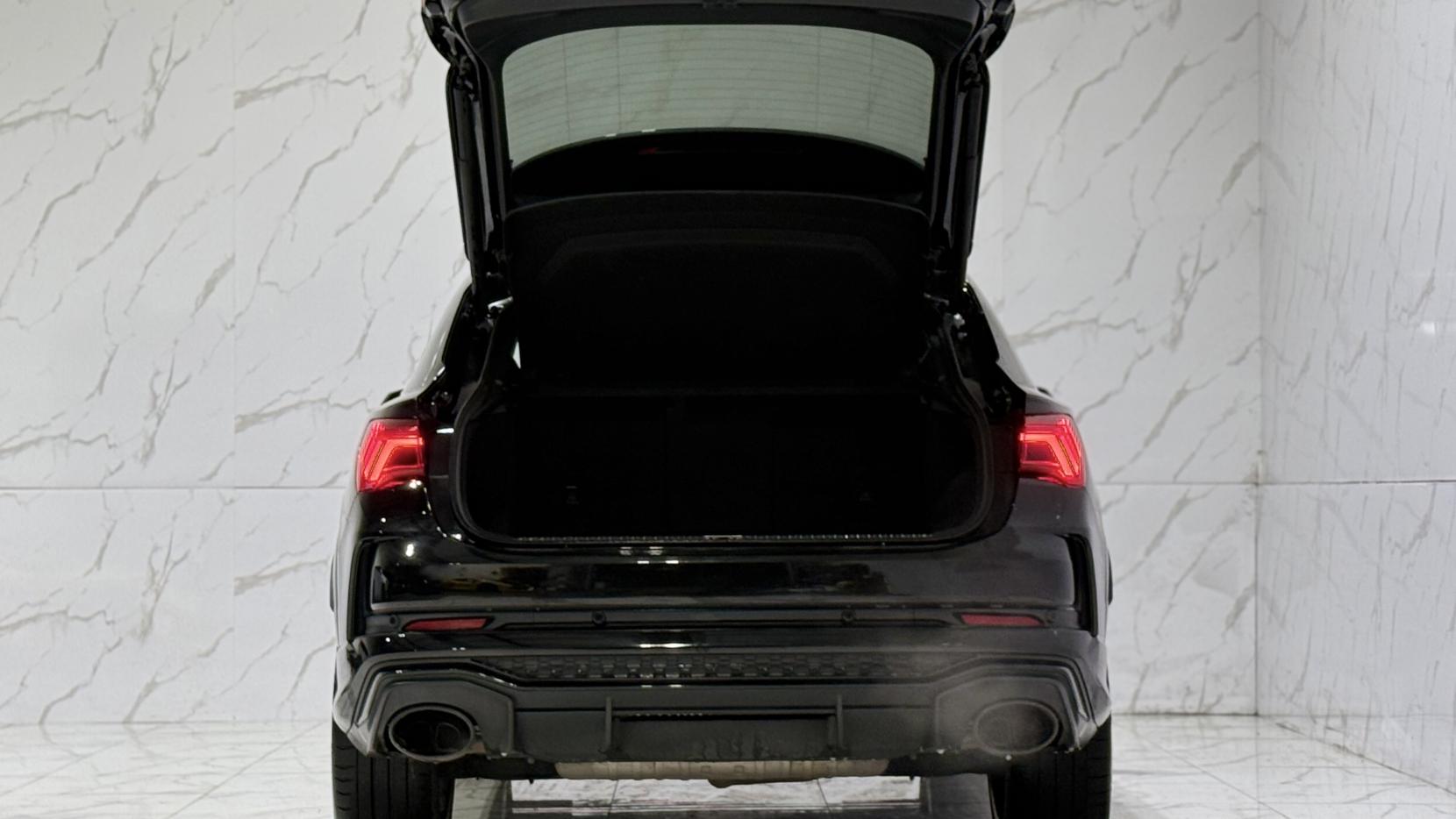 Audi RS Q3 2.5 TFSI Vorsprung Sportback 5dr Petrol S Tronic quattro Euro 6 (s/s) (400 ps)