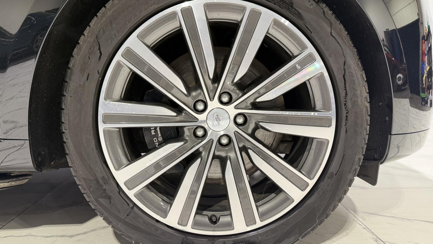 Land Rover Range Rover 3.0 P440e 38.2kWh Autobiography SUV 5dr Petrol Plug-in Hybrid Auto 4WD Euro 6 (s/s) (LWB) (440 ps)