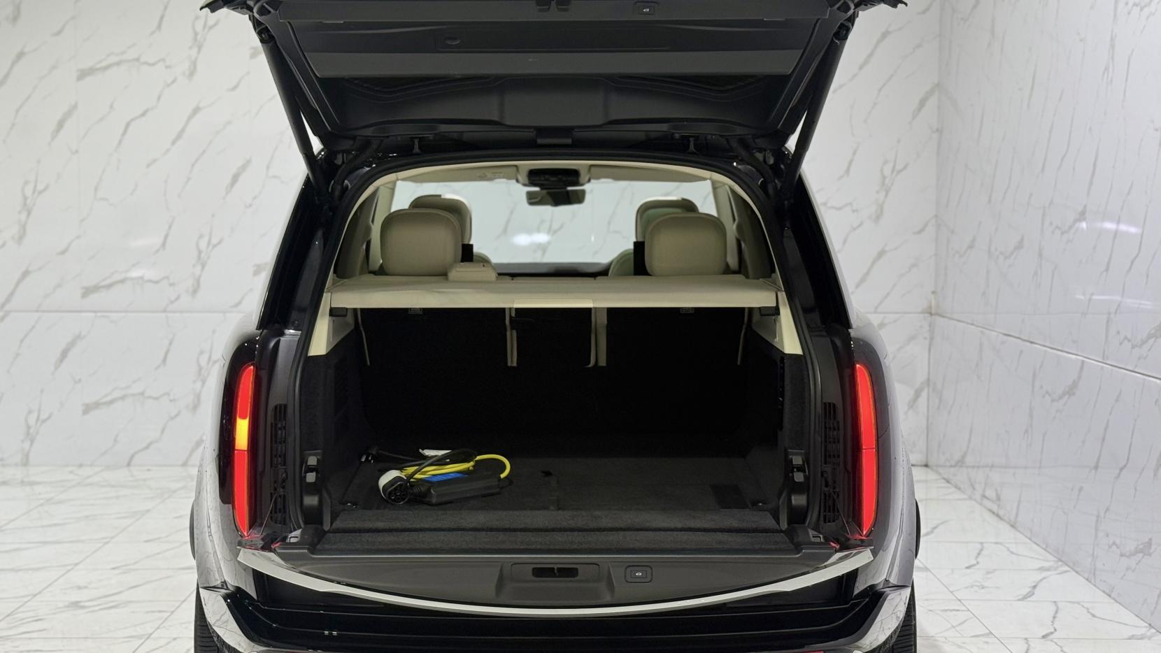 Land Rover Range Rover 3.0 P440e 38.2kWh Autobiography SUV 5dr Petrol Plug-in Hybrid Auto 4WD Euro 6 (s/s) (LWB) (440 ps)