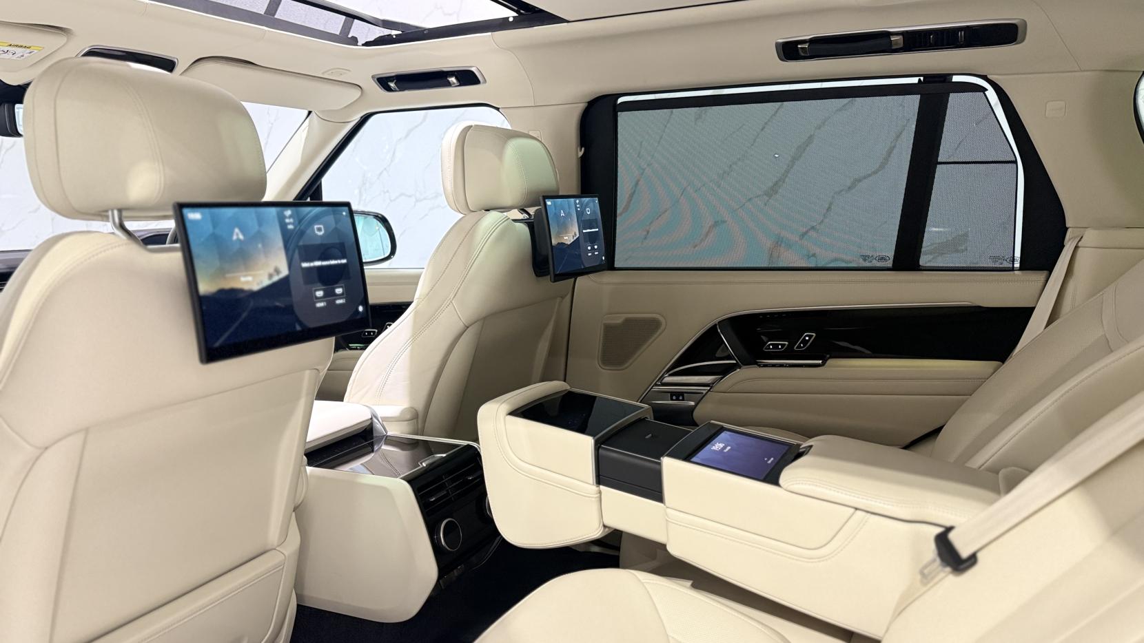 Land Rover Range Rover 3.0 P440e 38.2kWh Autobiography SUV 5dr Petrol Plug-in Hybrid Auto 4WD Euro 6 (s/s) (LWB) (440 ps)