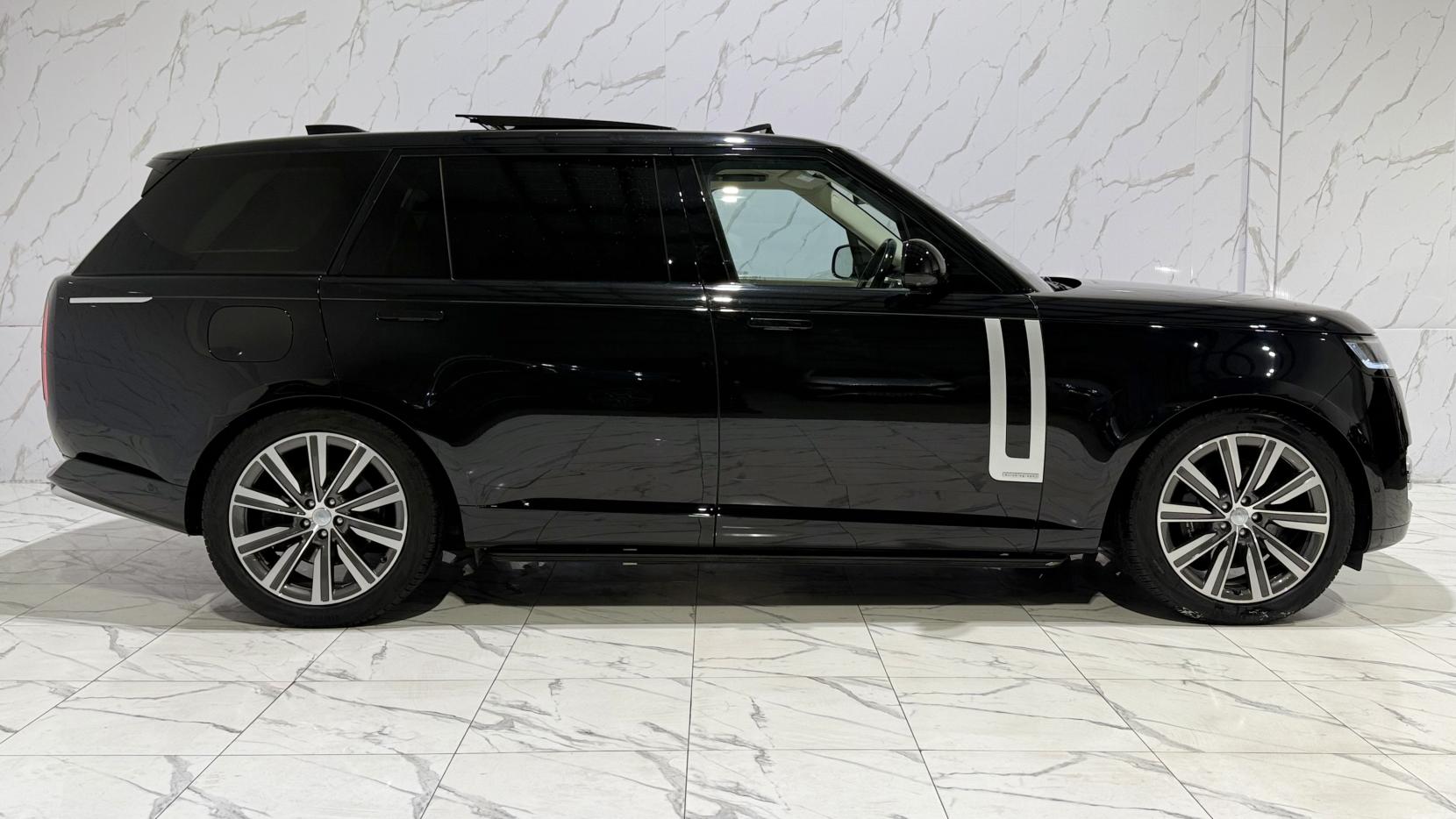 Land Rover Range Rover 3.0 P440e 38.2kWh Autobiography SUV 5dr Petrol Plug-in Hybrid Auto 4WD Euro 6 (s/s) (LWB) (440 ps)