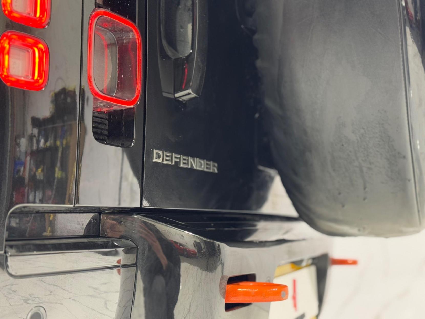 Land Rover Defender 110 2.0 P400e 15.4kWh X Auto 4WD Euro 6 (s/s) 5dr