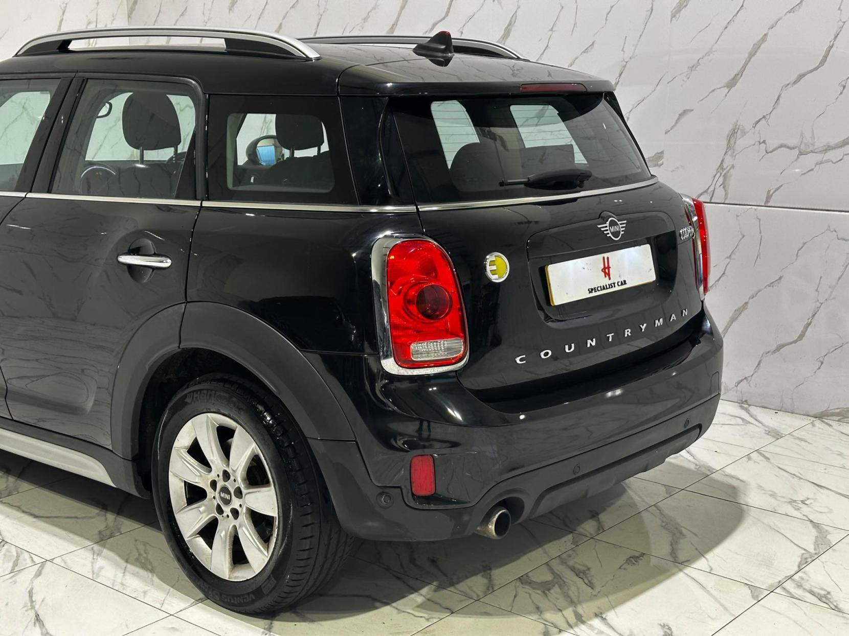 MINI Countryman 1.5 7.6kWh Cooper SE Auto ALL4 Euro 6 (s/s) 5dr