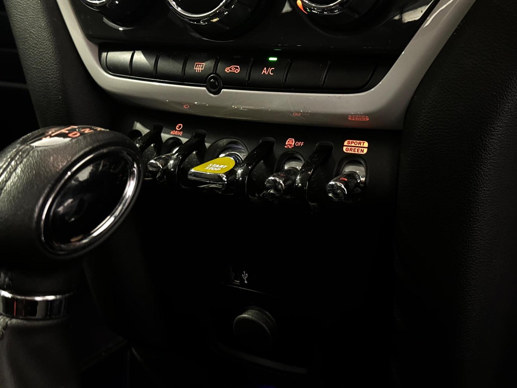 MINI Countryman 1.5 7.6kWh Cooper SE Auto ALL4 Euro 6 (s/s) 5dr