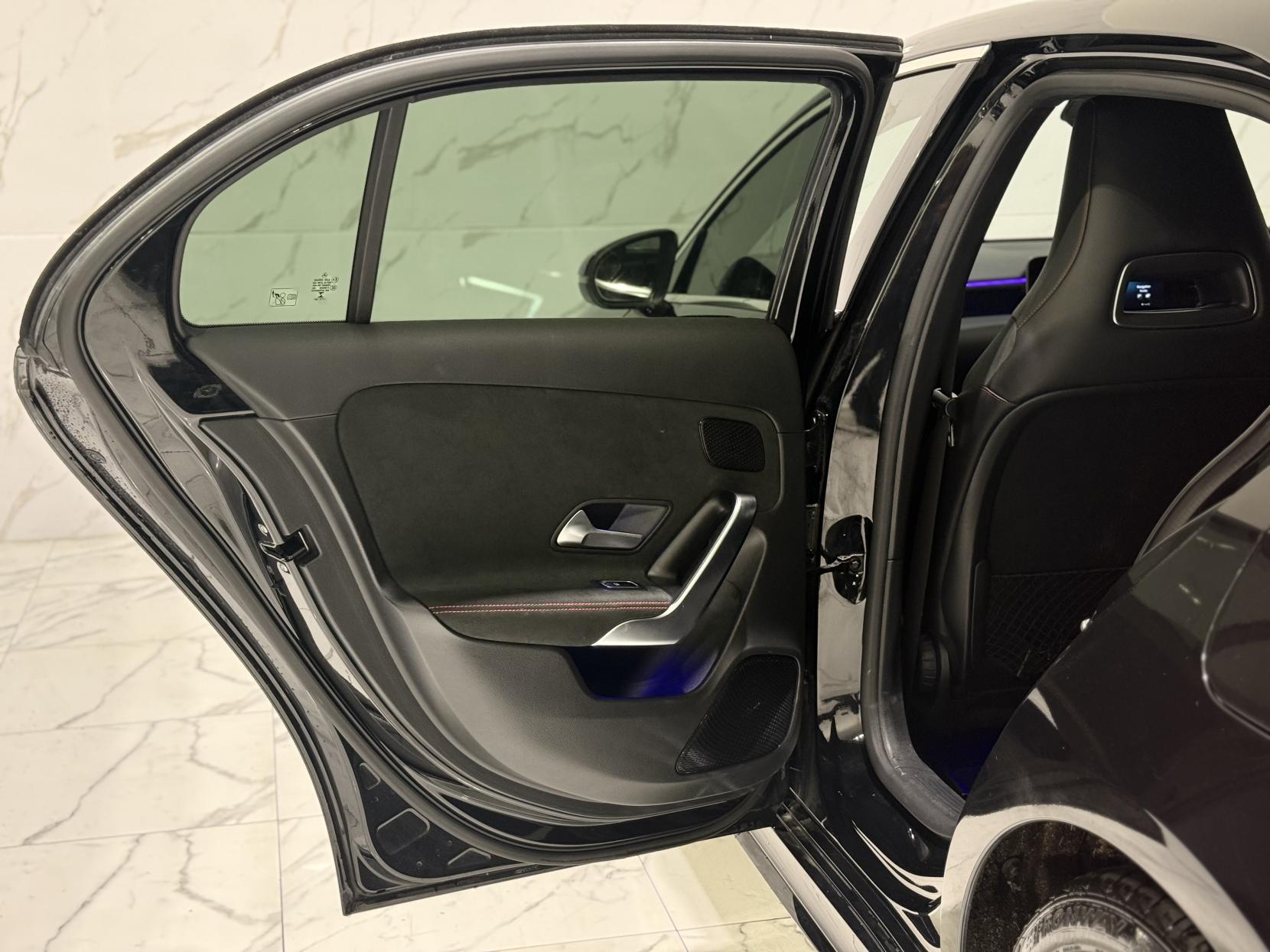 Mercedes-Benz A Class 1.5 A180d AMG Line (Premium) Hatchback 5dr Diesel 7G-DCT Euro 6 (s/s) (116 ps)