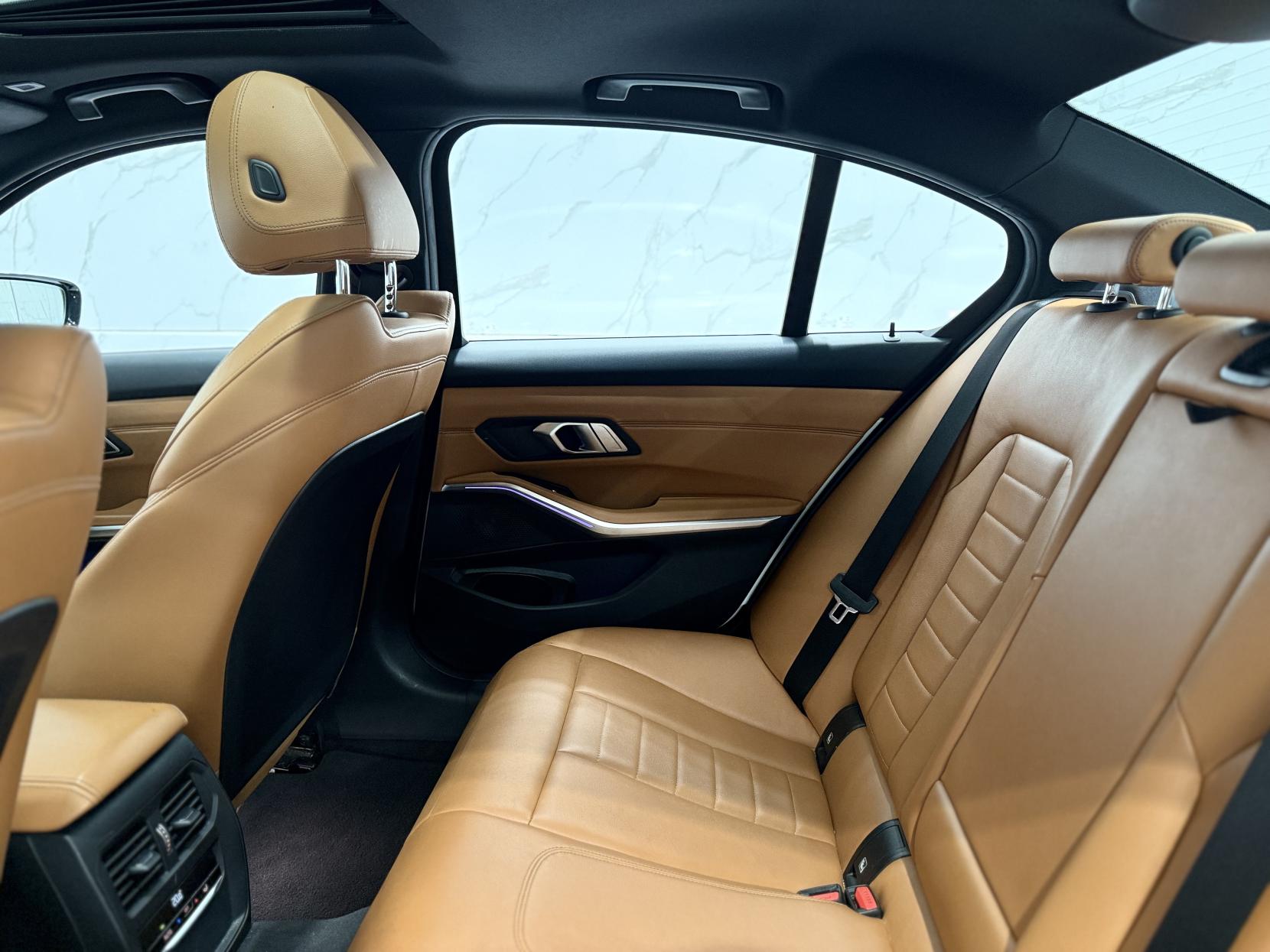 BMW 3 Series 2.0 330e 12kWh M Sport Saloon 4dr Petrol Plug-in Hybrid Auto Euro 6 (s/s) (292 ps)