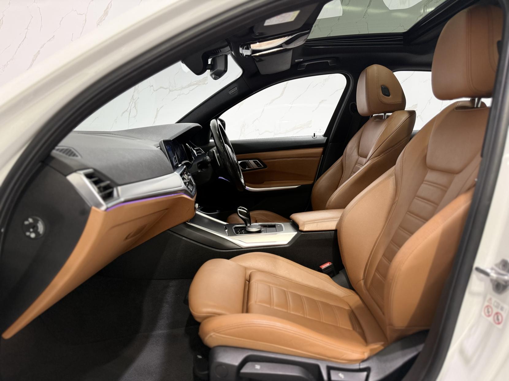 BMW 3 Series 2.0 330e 12kWh M Sport Saloon 4dr Petrol Plug-in Hybrid Auto Euro 6 (s/s) (292 ps)