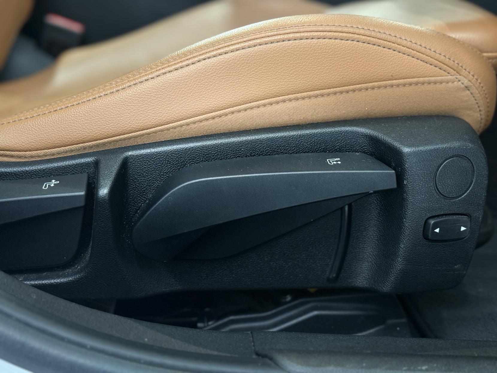 BMW 3 Series 2.0 330e 12kWh M Sport Saloon 4dr Petrol Plug-in Hybrid Auto Euro 6 (s/s) (292 ps)