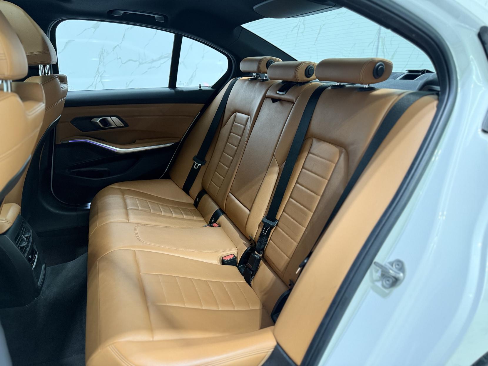 BMW 3 Series 2.0 330e 12kWh M Sport Saloon 4dr Petrol Plug-in Hybrid Auto Euro 6 (s/s) (292 ps)