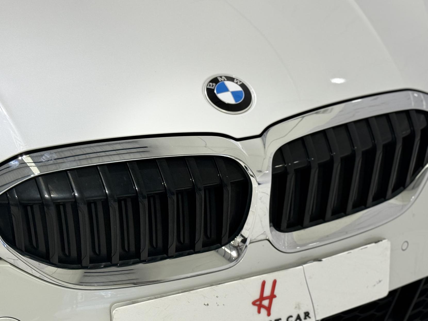 BMW 3 Series 2.0 330e 12kWh M Sport Saloon 4dr Petrol Plug-in Hybrid Auto Euro 6 (s/s) (292 ps)