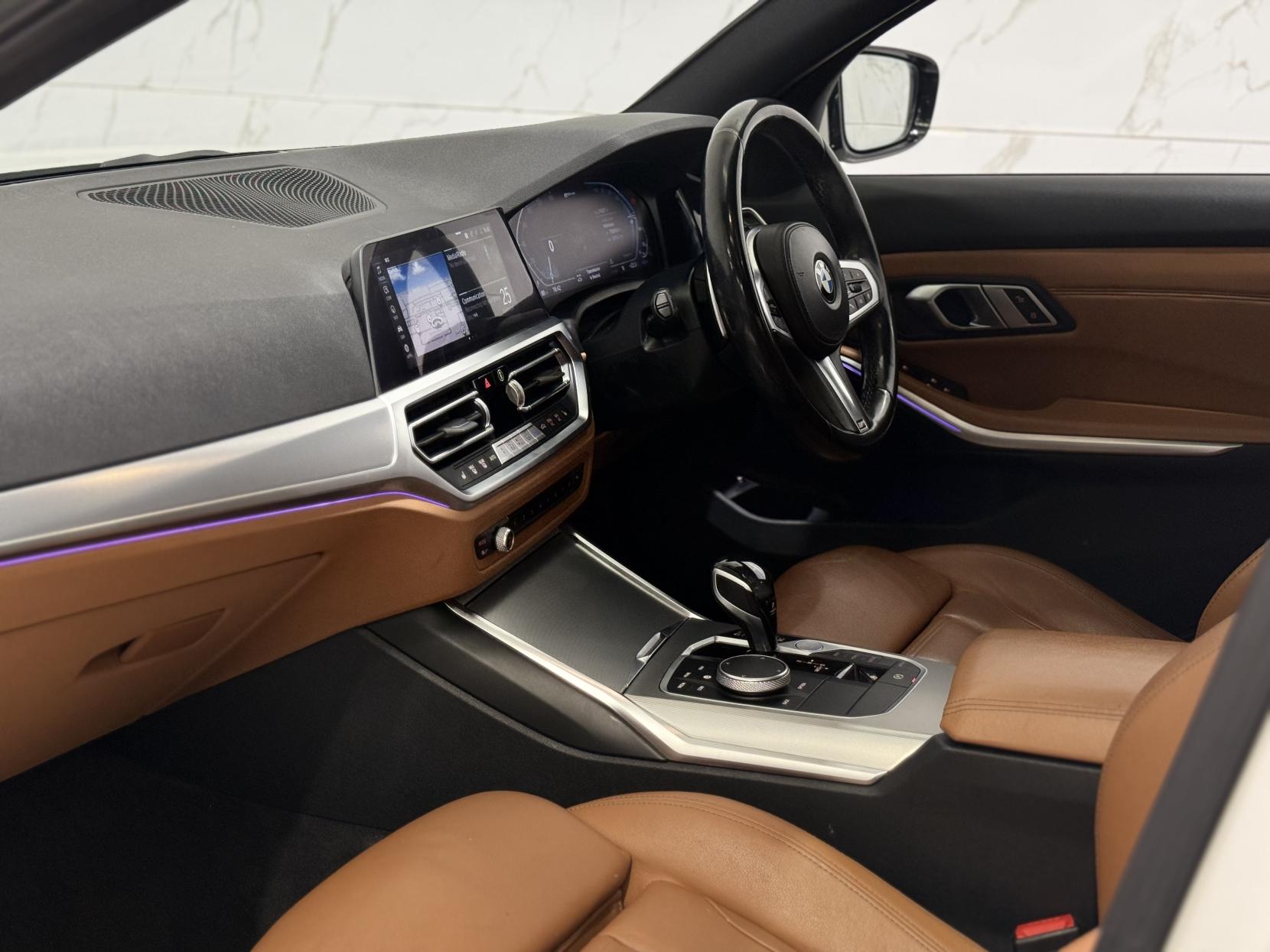 BMW 3 Series 2.0 330e 12kWh M Sport Saloon 4dr Petrol Plug-in Hybrid Auto Euro 6 (s/s) (292 ps)