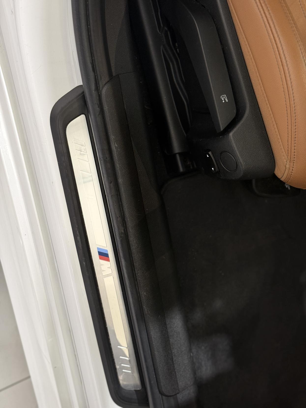 BMW 3 Series 2.0 330e 12kWh M Sport Saloon 4dr Petrol Plug-in Hybrid Auto Euro 6 (s/s) (292 ps)