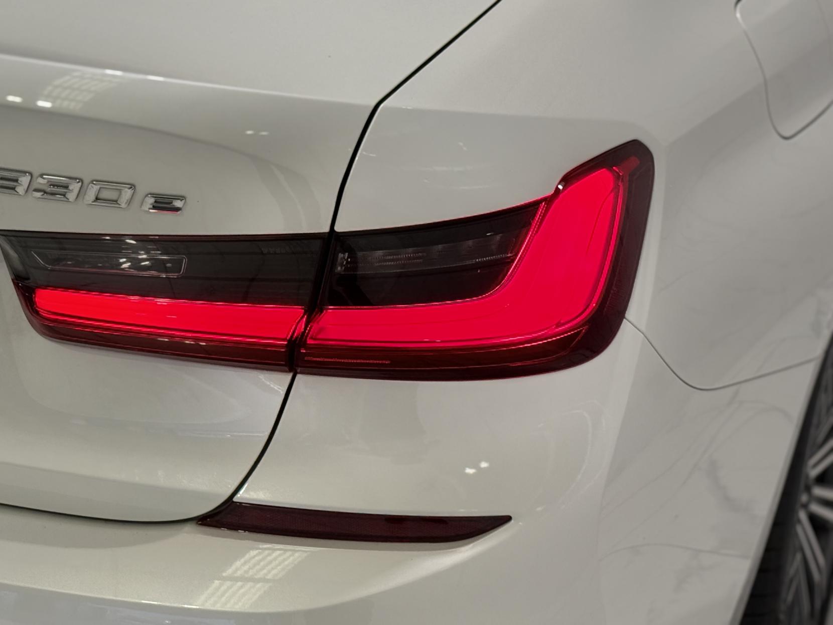 BMW 3 Series 2.0 330e 12kWh M Sport Saloon 4dr Petrol Plug-in Hybrid Auto Euro 6 (s/s) (292 ps)