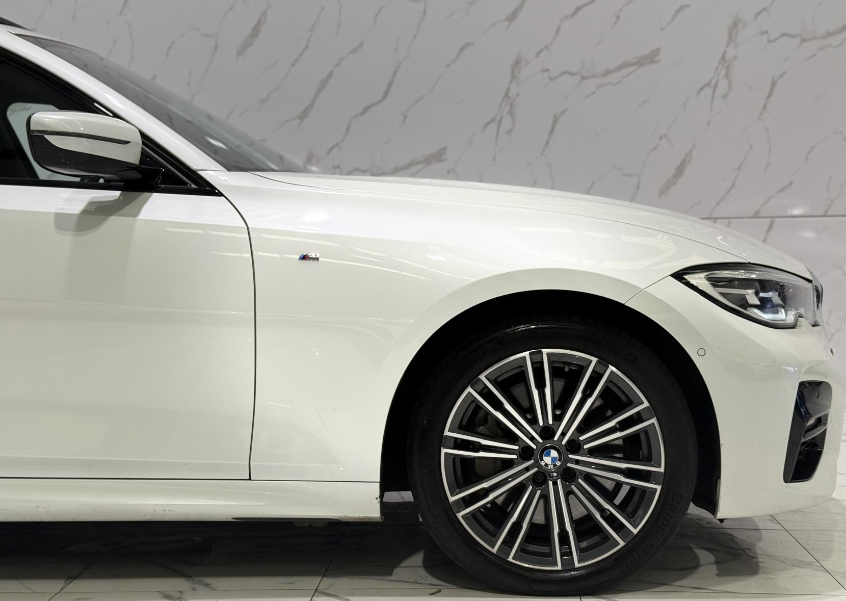 BMW 3 Series 2.0 330e 12kWh M Sport Saloon 4dr Petrol Plug-in Hybrid Auto Euro 6 (s/s) (292 ps)