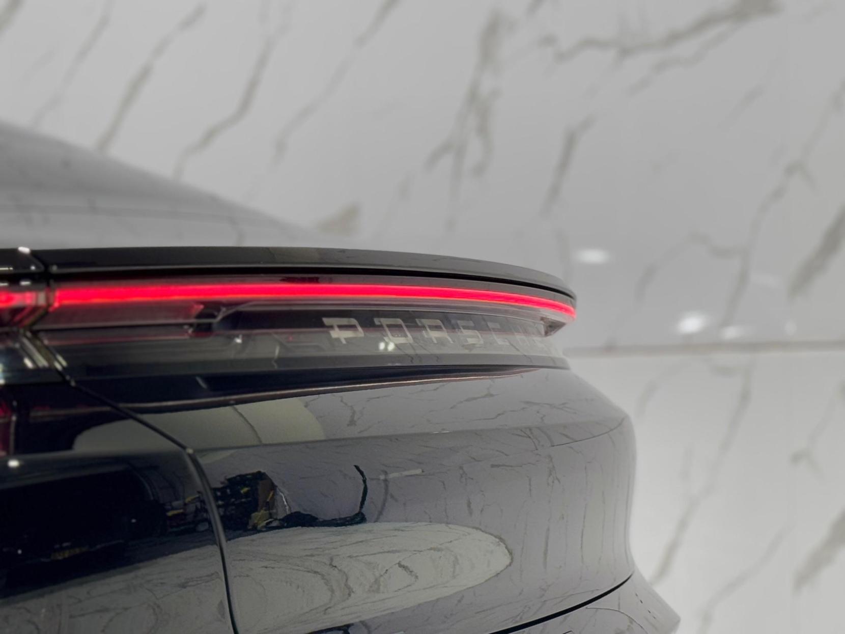 Porsche Taycan Performance 79.2kWh Auto RWD 4dr (11kW Charger)