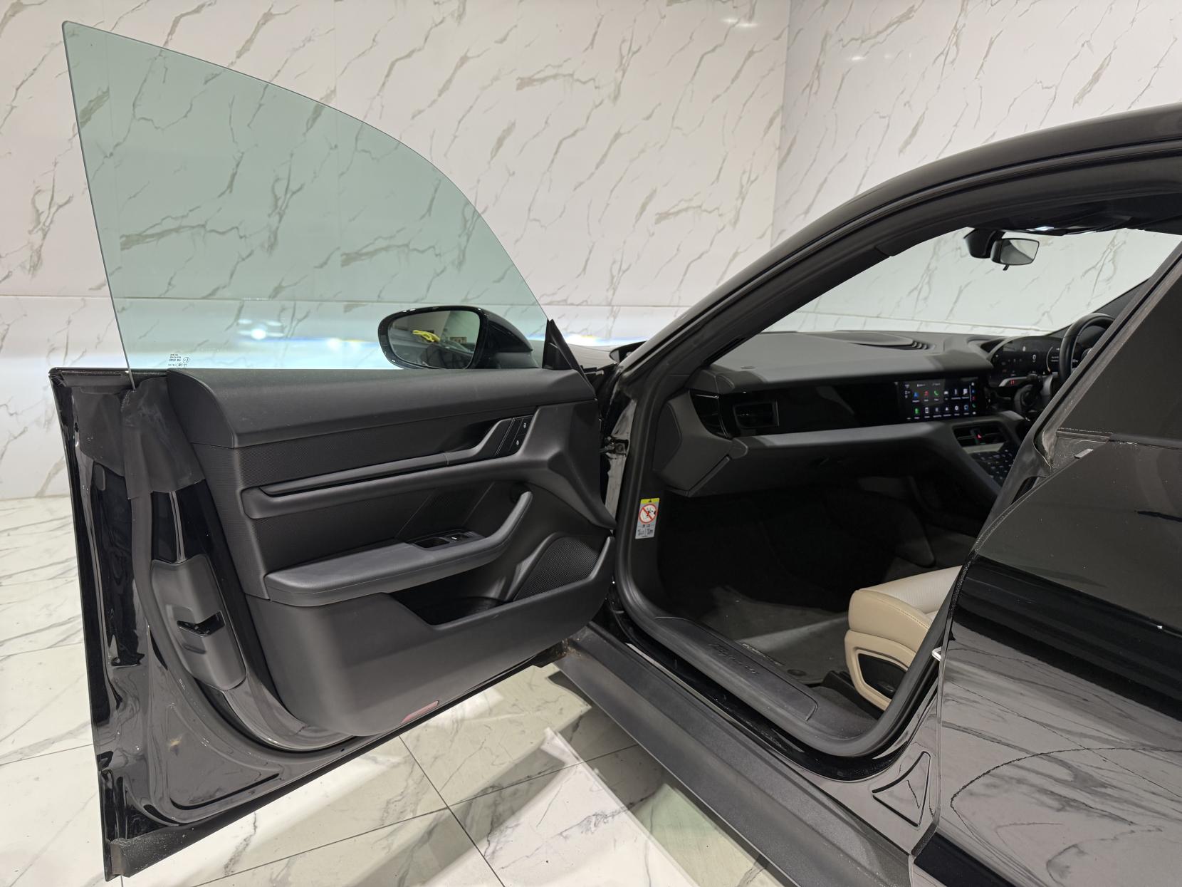 Porsche Taycan Performance 79.2kWh Auto RWD 4dr (11kW Charger)