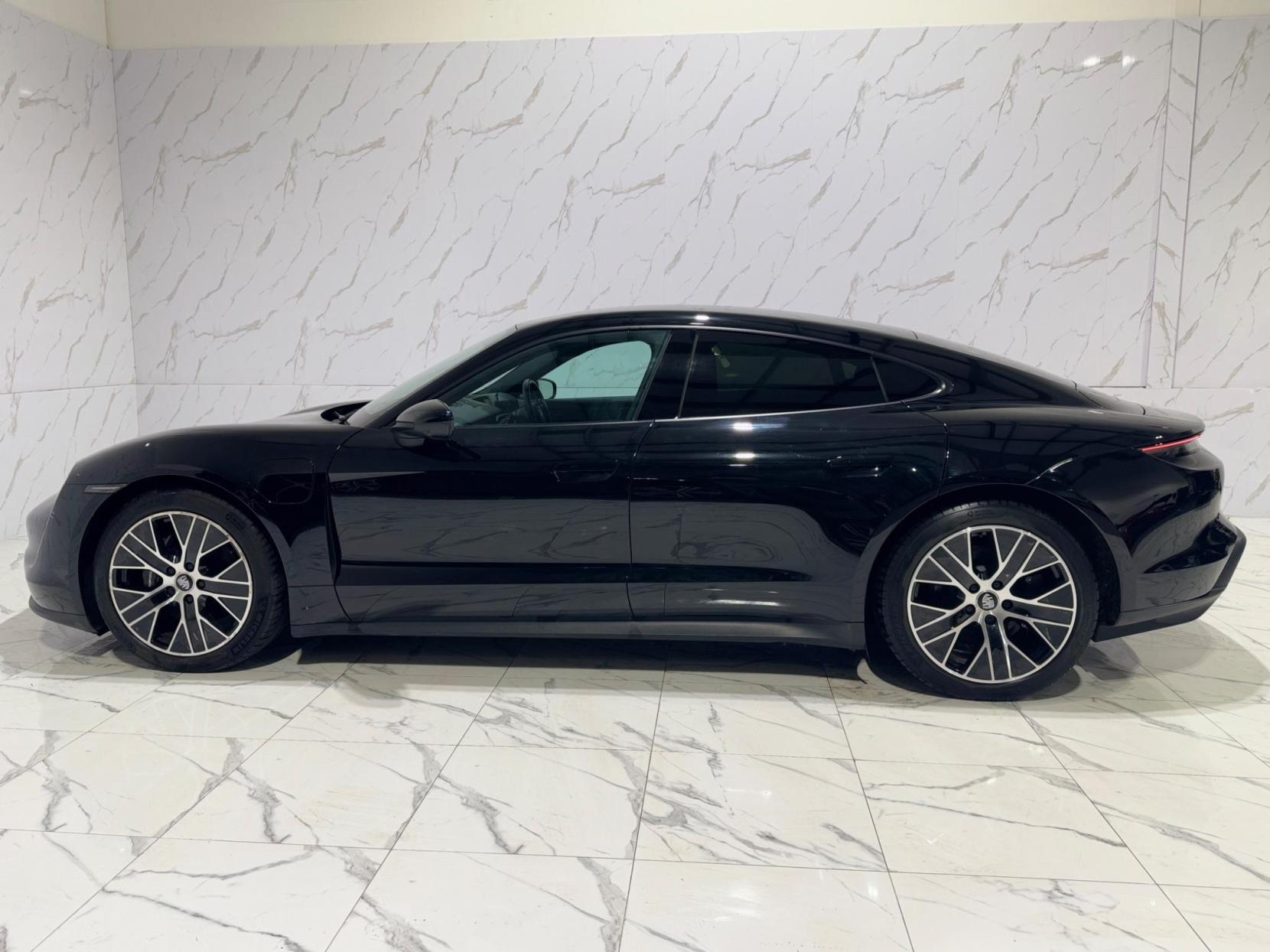 Porsche Taycan Performance 79.2kWh Auto RWD 4dr (11kW Charger)