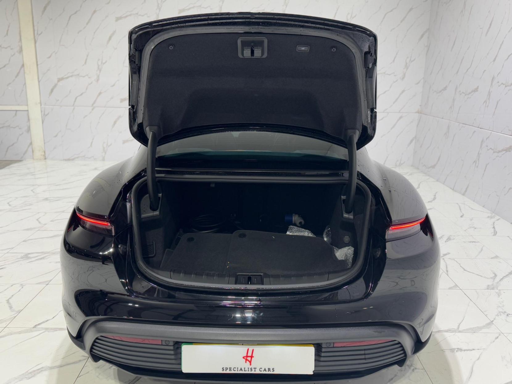 Porsche Taycan Performance 79.2kWh Auto RWD 4dr (11kW Charger)