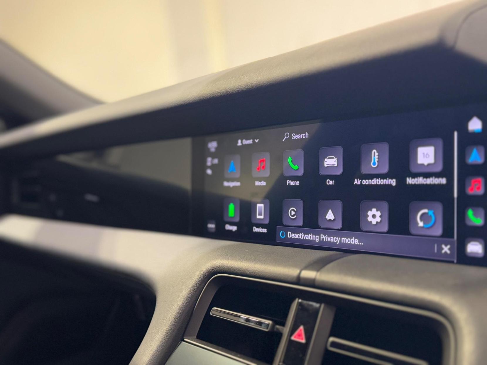 Porsche Taycan Performance 79.2kWh Auto RWD 4dr (11kW Charger)