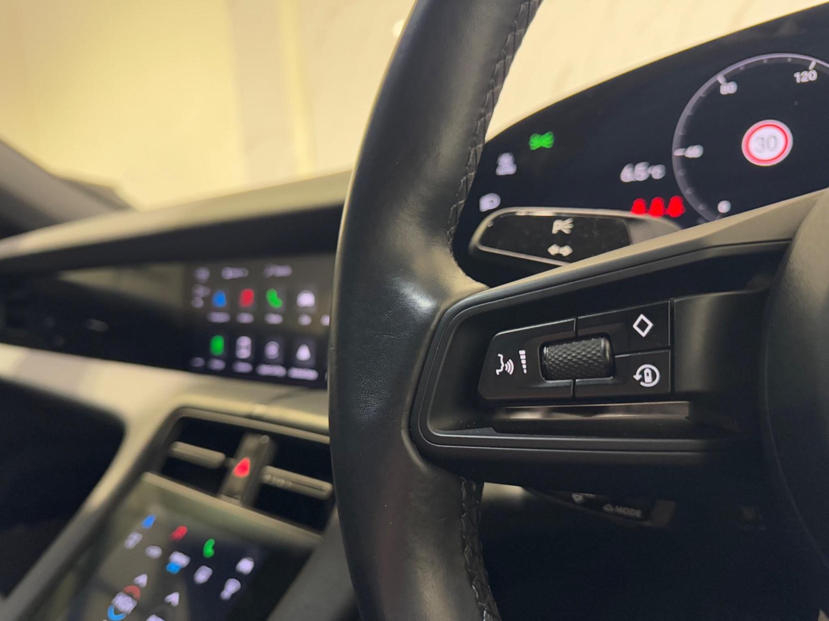 Porsche Taycan Performance 79.2kWh Auto RWD 4dr (11kW Charger)